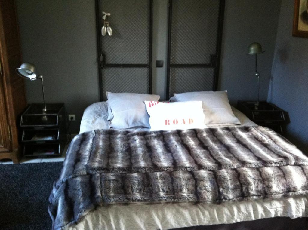 Chambres D'Hotes La Levriere Saint-Denis-le-Ferment Chambre photo